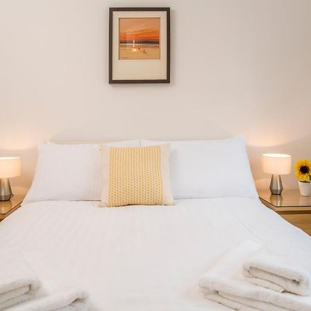 Splendid Apartment Near Vauxhall Tube Londen Buitenkant foto
